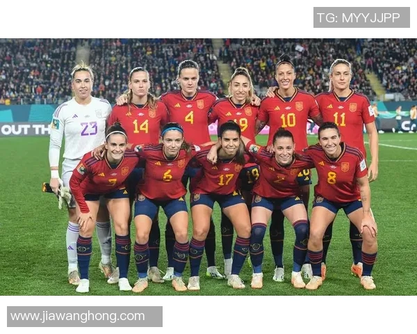 全球足球十五大球星数据对比分析：全面解析个人成就与赛场表现